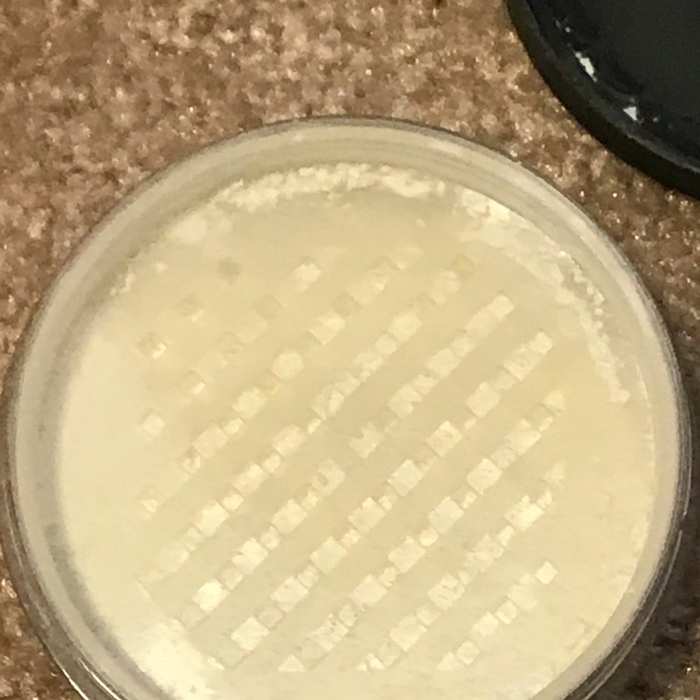 IT Cosmetics - Picture 4 of 6
